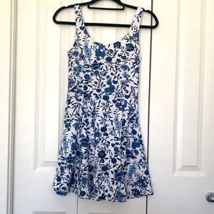 H&M size small skater style blue and white floral dress